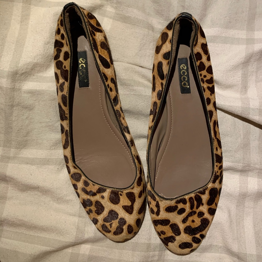 Ecco cheetah print flats